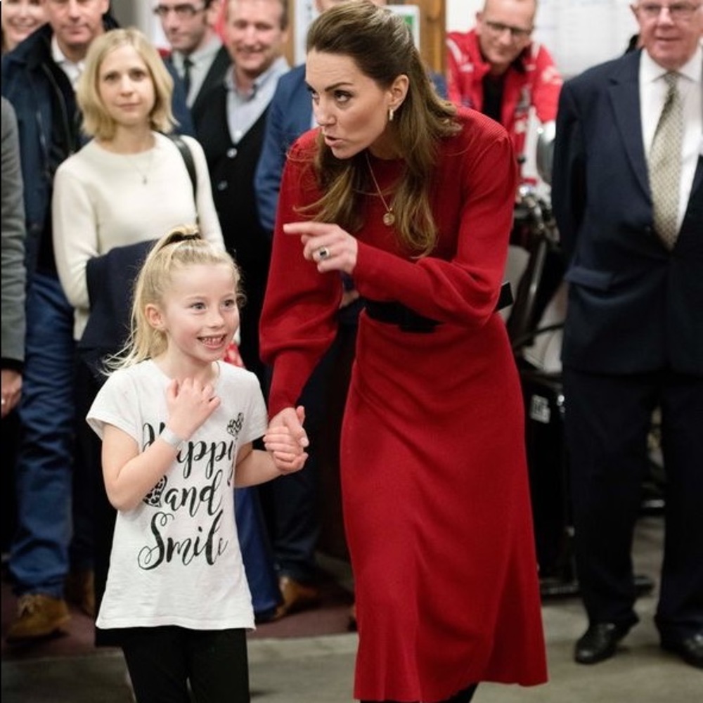 ASO Duchess of Cambridge Kate Middleton Zara Red Puff Sleeve Dress NWT Size L